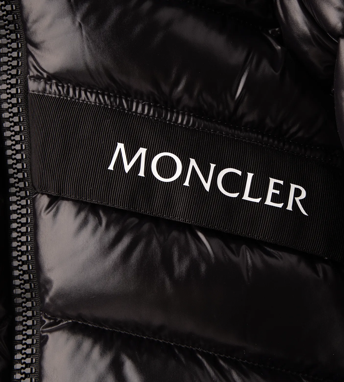 Groseiller Nylon Laqué Down Jacket Black