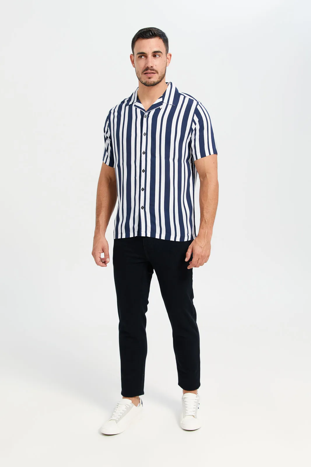 Men White And Navy Striped Resort Shirt