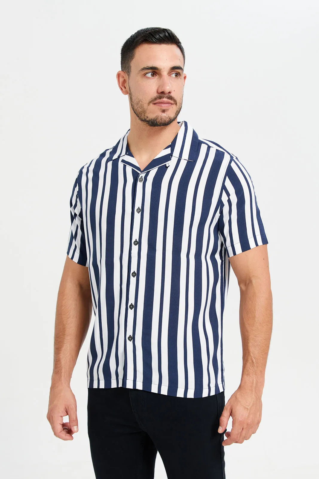 Men White And Navy Striped Resort Shirt