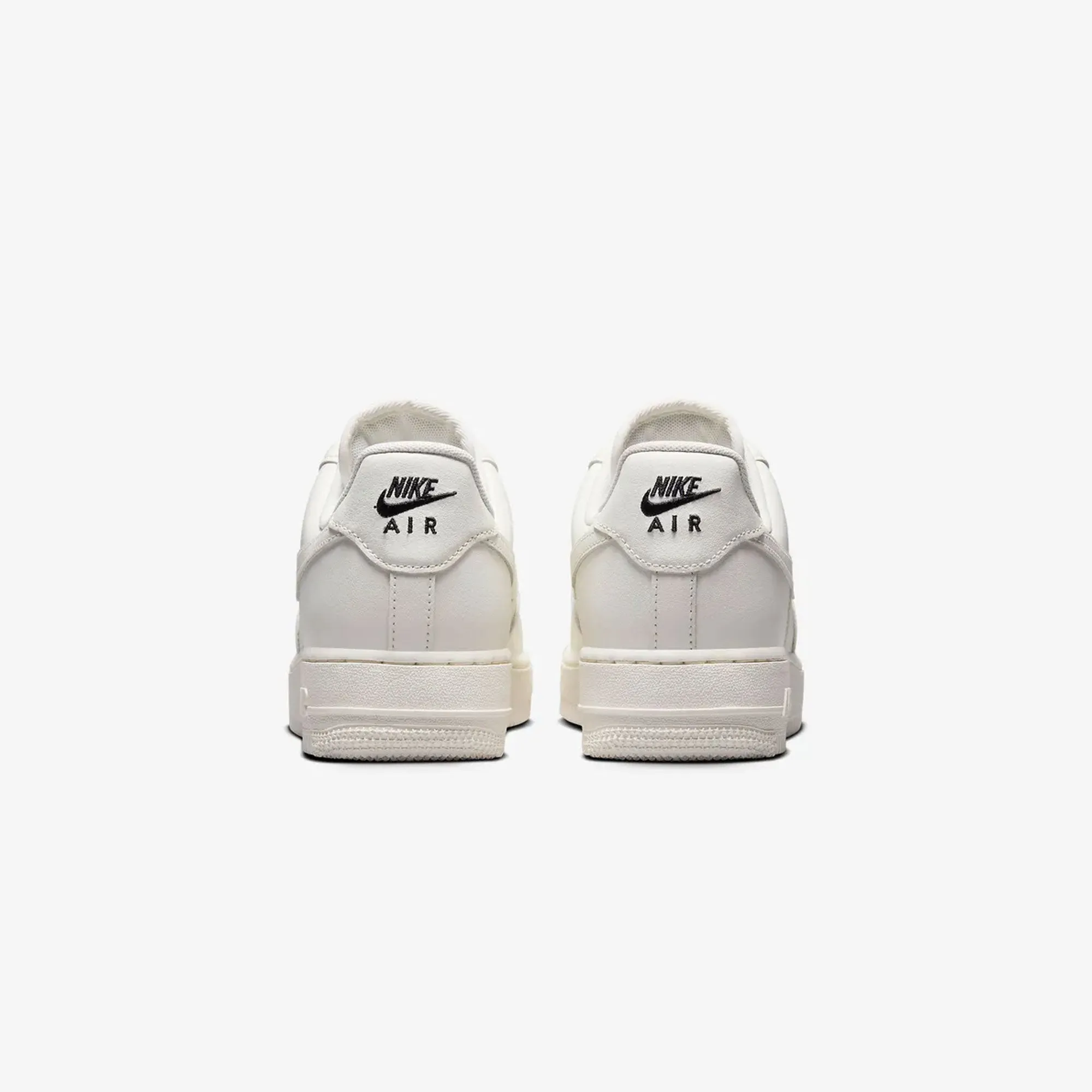 NIKE | WMN'S AIR FORCE 1 '07 ESSENTIAL { SAIL/SAIL-BLACK